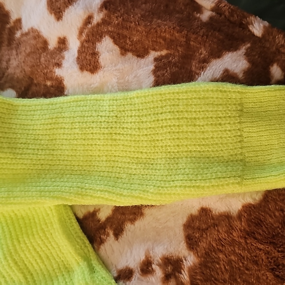 Francesca's Miami Bright Lime Turtleneck Sweater Size L - Picture 2 of 5